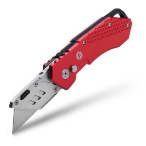a utility knife to be used by carpenters or woodworkers