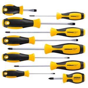 screwdrivers used by carpenters or woodworkers